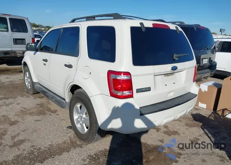 2010 Ford Escape Xlt из США, поврежденный, VIN 1FMCU0D72AKC17222